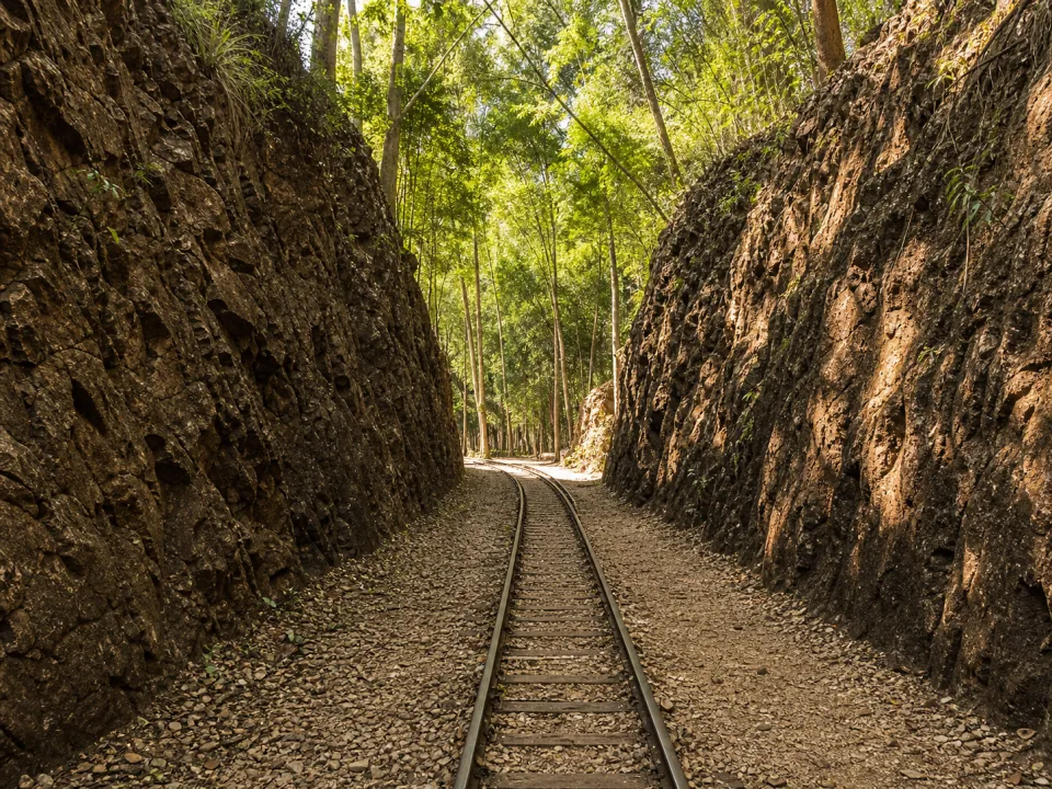 ช่องไฟนรก (Hellfire Pass)