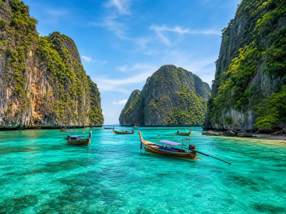 เกาะพีพี (Phi Phi Islands)